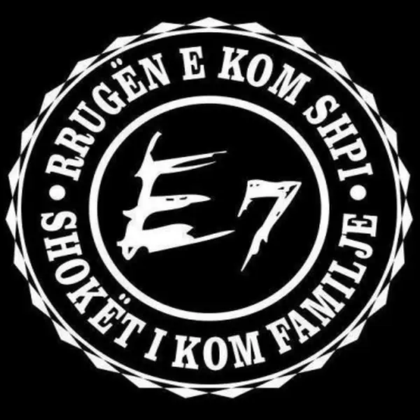 E7
