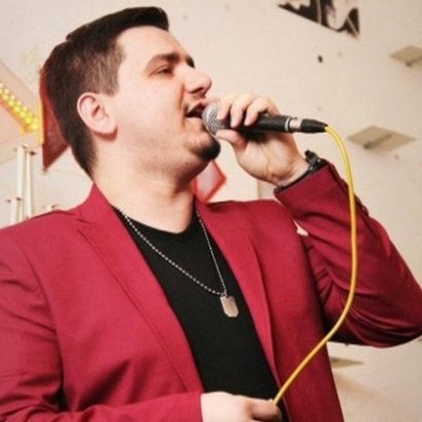 Alban Mehmeti: “Nuk E Ndërroj Zhanrin E Muzikës”