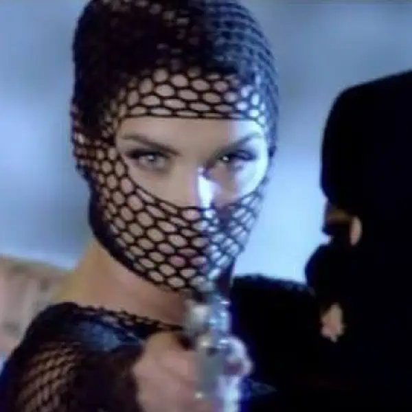 2 Fjale Per Klipin E Ri Gangsta Love Nga Ciljeta Ft Noizy 2 fjale per klipin e ri gangsta love