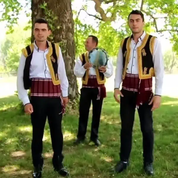 Vellezerit Kukli
